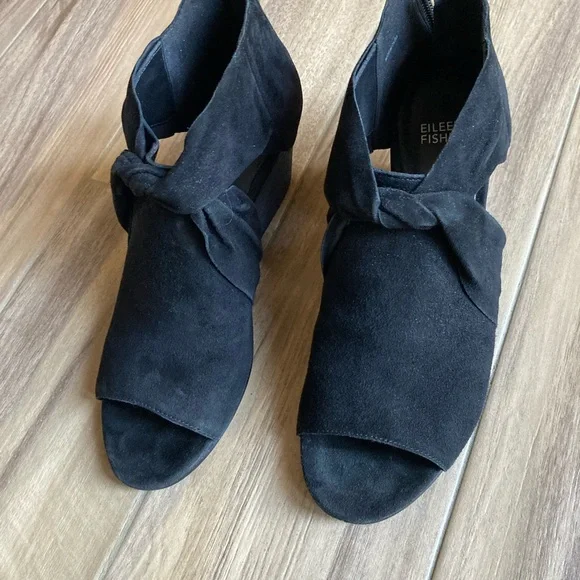 Eileen Fisher Anise black suede knotted sandal booties. Size 8 - Picture 2 of 5